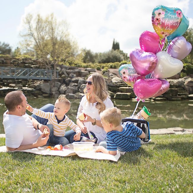 10 Mother's Day Balloon Ideas | Party City