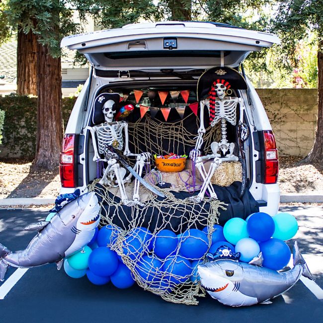 22 Trunk Or Treat Ideas That Rev Up Halloween Fun Party City