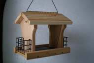 Woodlink Audubon Ranch Feeder With 2 Suet Cages
