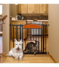 Carlson Pet Design Paw Auto Close Gate W Pet Door Dog Com