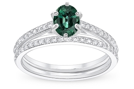 Ring With Green Sapphire Gemstone