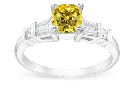 Ring With Yellow Sapphire Gemstone