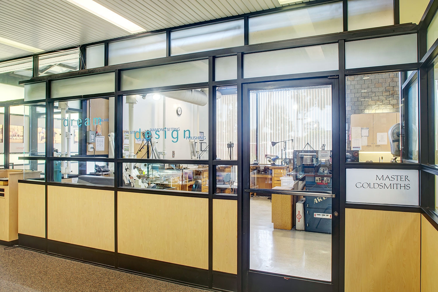 Fullerton fine jewelers store