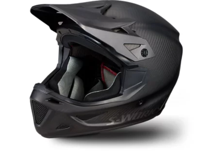 Angi helmets shop