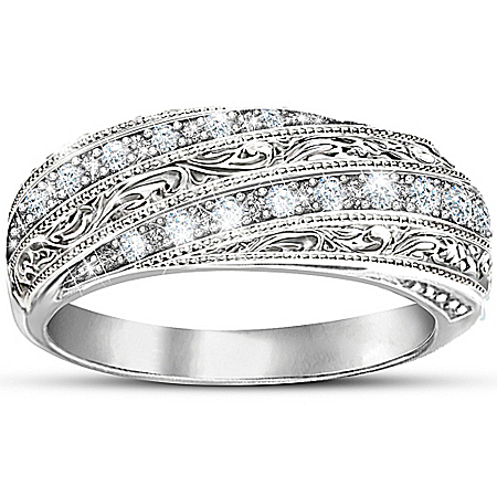 Women's Ring: Diamond Elegance