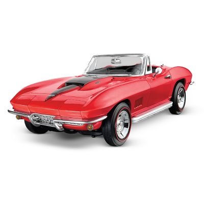 Chevrolet Sculpture: 1967 Corvette Sting Ray 427 Legendary Performance