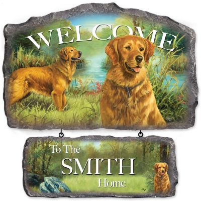 Wall Decor: Lovable Golden Retrievers Personalized Welcome Sign Wall Decor