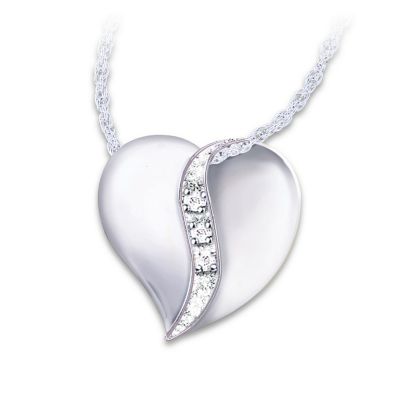 Diamond Pendant Necklace: I Love You Mom