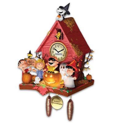 PEANUTS Snoopy Halloween Party Cuckoo Clock