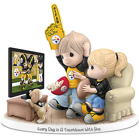 Figurine: Precious Moments Every Day Is A Touchdown With You Steelers Figurine