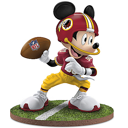Figurine: Washington Redskins Quarterback Hero Walt Disney Mickey Mouse Figurine