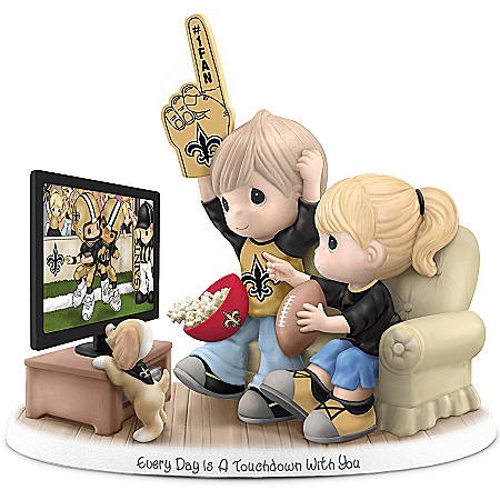 Figurine: Precious Moments Every Day Is A Touchdown With You Saints Figurine