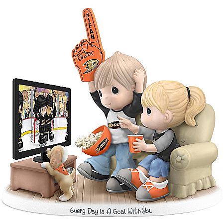 Figurine: Precious Moments Every Day Is A Goal With You Anaheim Ducks® Figurine
