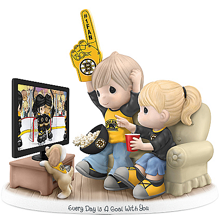 Figurine: Precious Moments Every Day Is A Goal With You Boston Bruins® Figurine
