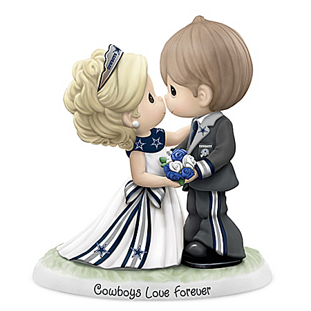 Precious Moments Dallas Cowboys Love Forever NFL Bisque Porcelain Figurine