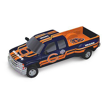 Sculptures: Victory Road Bears Pick-Up Sculpture Collection
