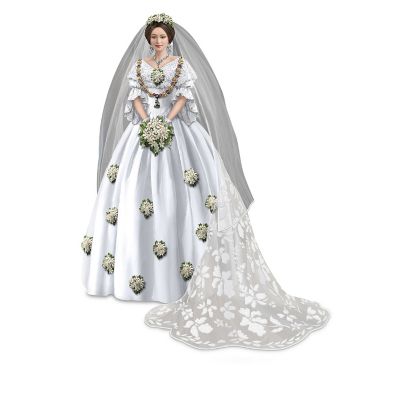 Figurines: Royal Fashions Of Her Majesty Queen Victoria Figurine Collection