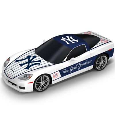 Sculptures: Heartbeat Of The New York Yankees Car Sculpture Collection