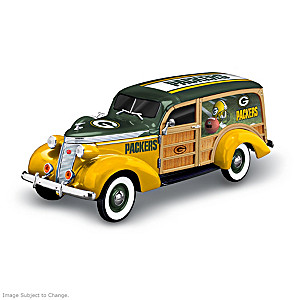 Green Bay Packers 1937 Woody Wagon Sculpture