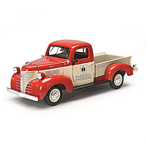 1:24-Scale 1941 Plymouth Diecast Tribute To Farmall's Legacy