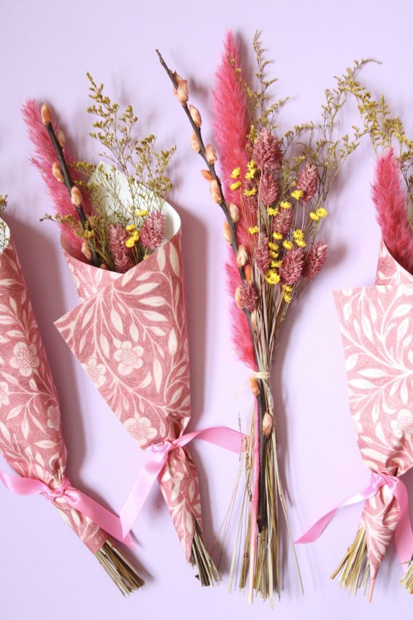 Slide View: 2: Roxanne’s Dried Flowers Pink & Plume Bouquet