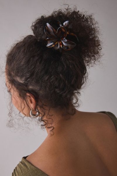 Aria Flower Claw Clip