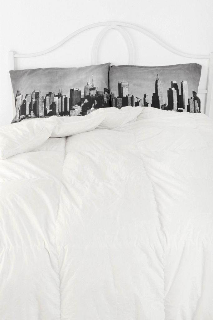 NYC Skyline Pillowcase Set Of 2 Urban Outfitters