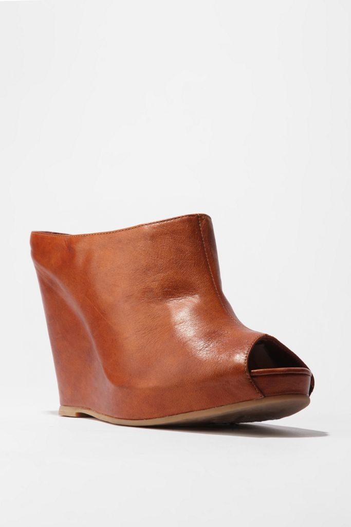peeptoe mule