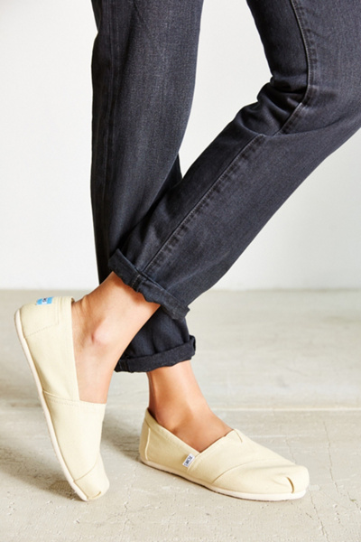 toms canvas slip on