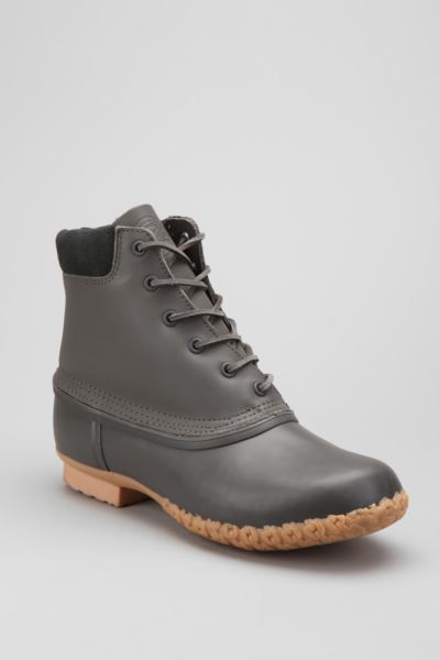 urban outfitters duck boots