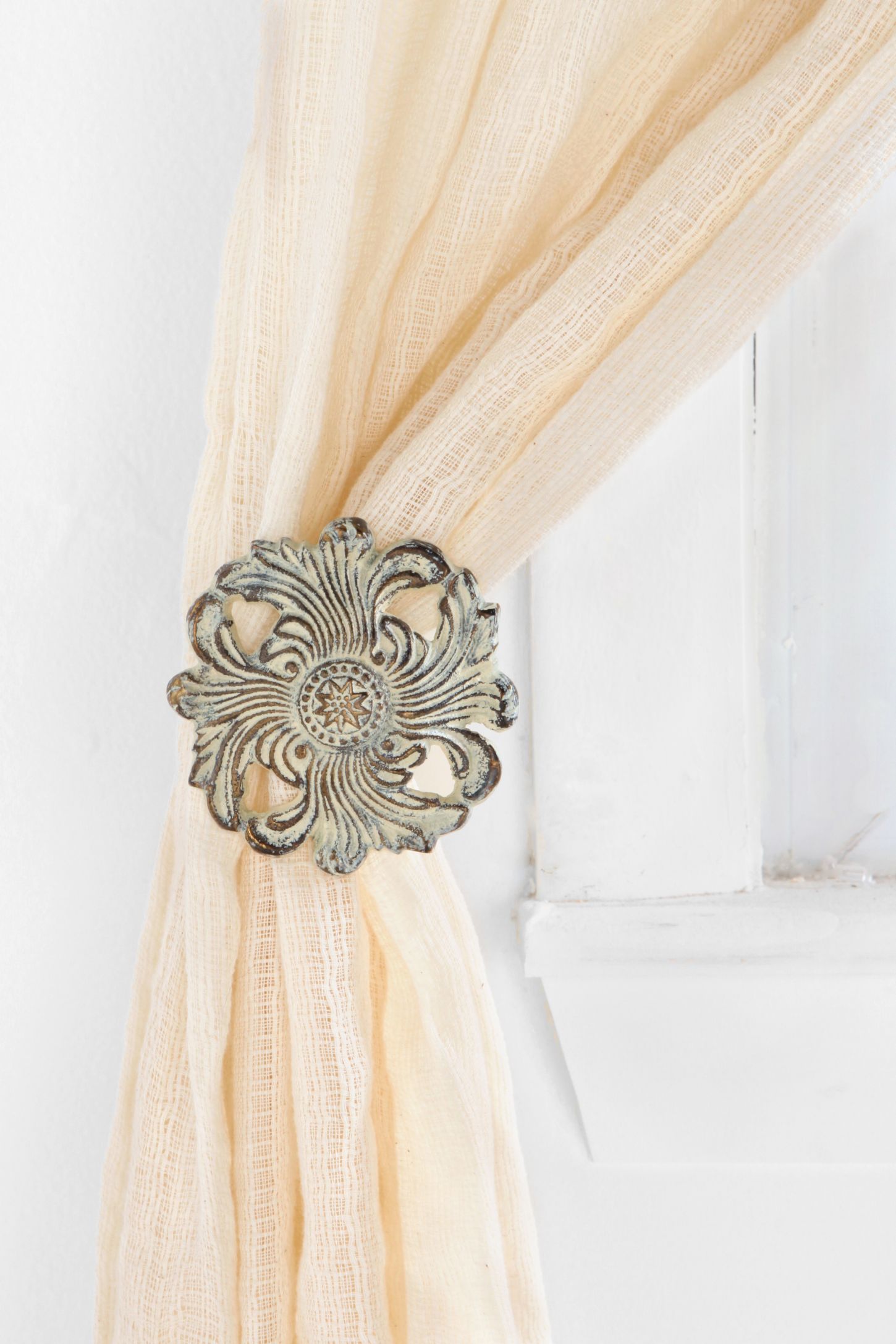 Fleur Curtain Tie Back Urban Outfitters