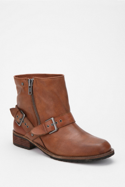 simone bootie dolce vita