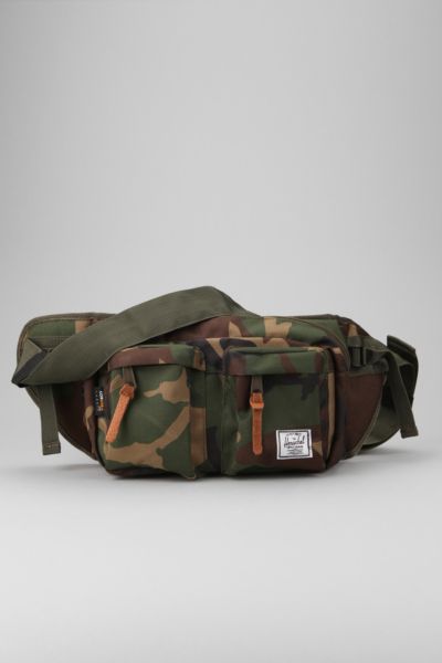 herschel fanny pack camo