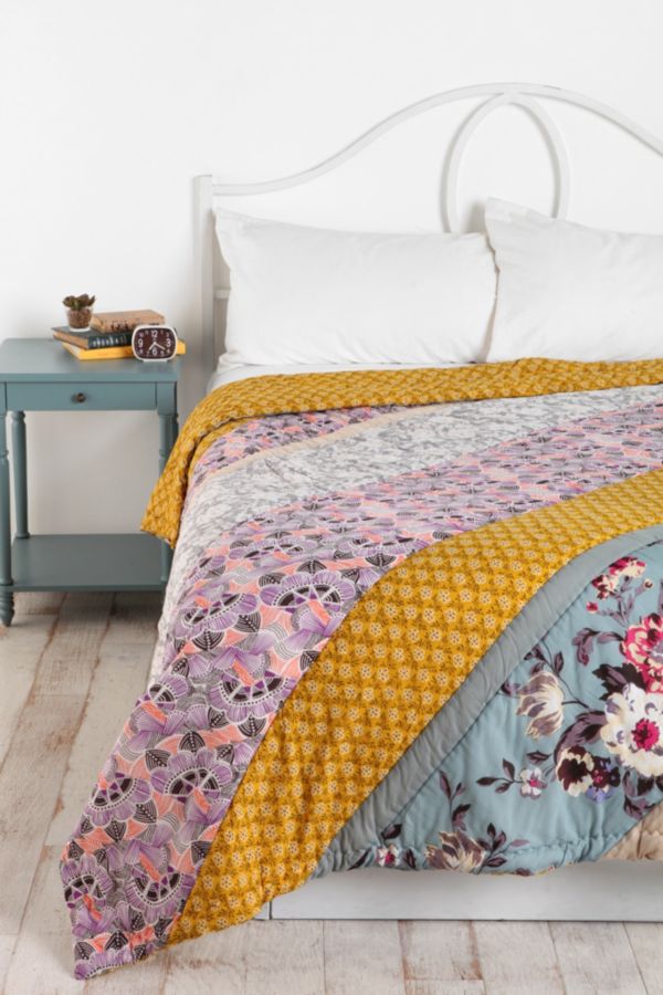Plum Bow Blossom Patchwork Quilt Urban Outfitters