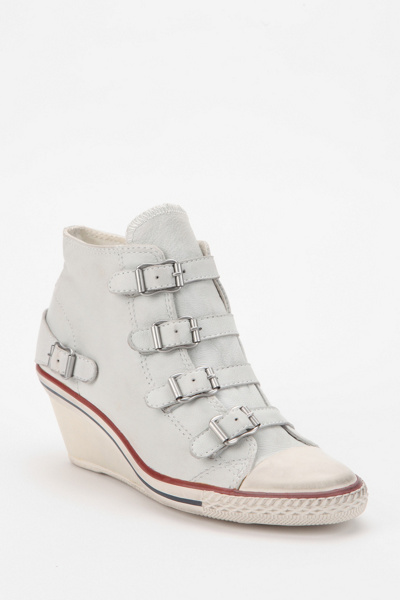 rockport welker slip on