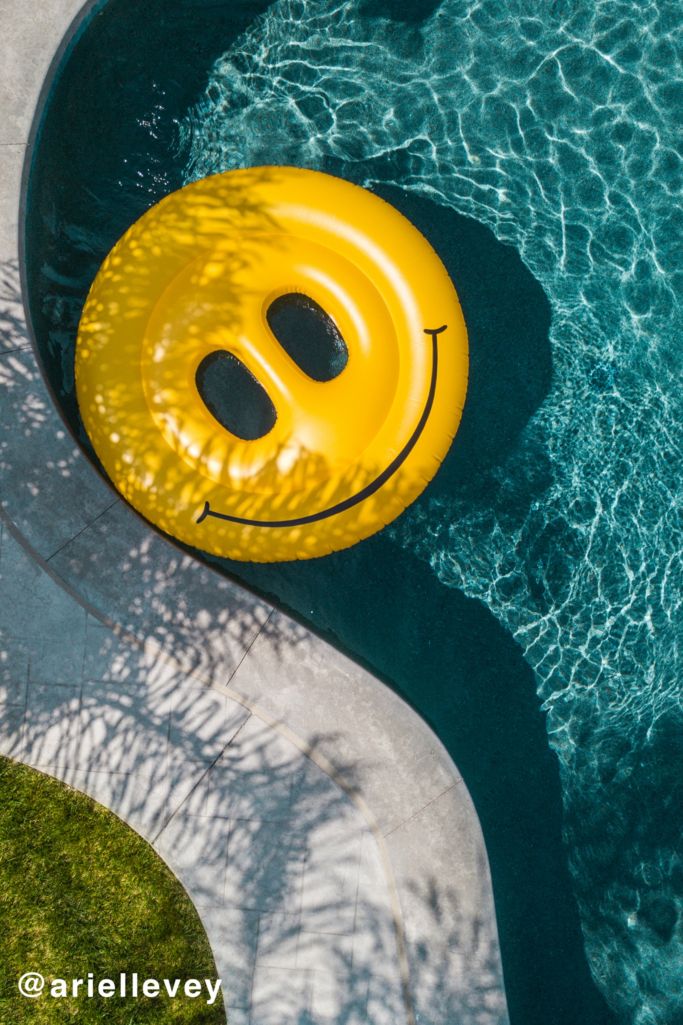 Smiley Face Pool Float | Urban Outfitters Canada