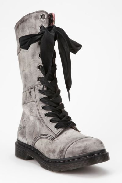 dr martens triumph 1914 grey