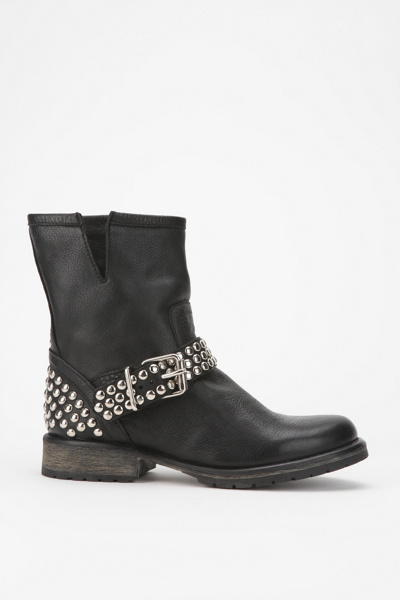 steve madden engineer boots