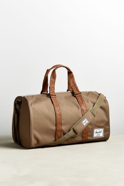 herschel duffle bag urban outfitters