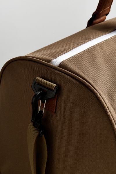 herschel duffle bag urban outfitters