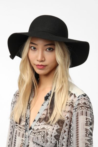 urban outfitters hats
