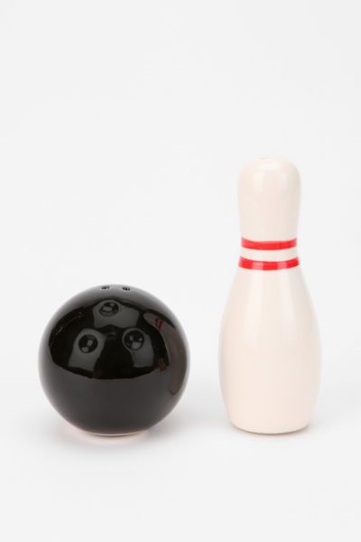 bowling salt and pepper shakers