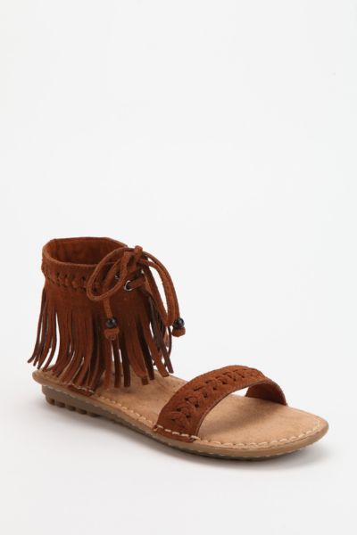 minnetonka fringe sandals