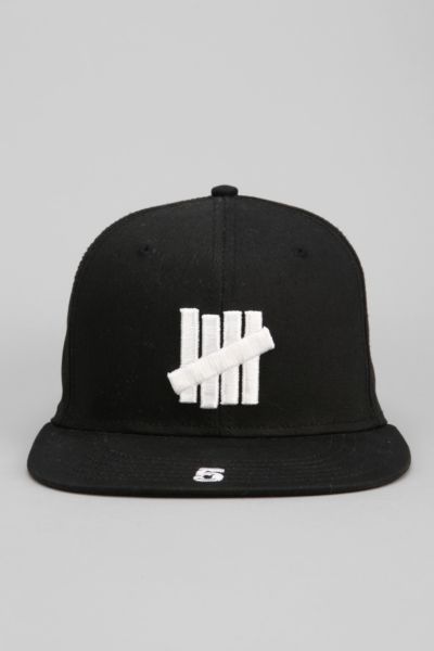undefeated icon snapback