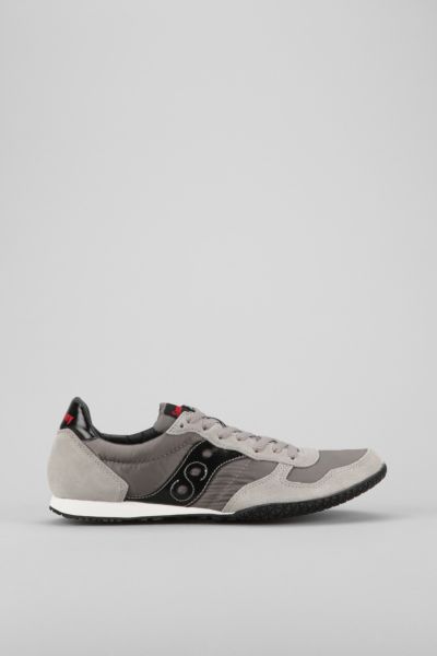 urban outfitters saucony