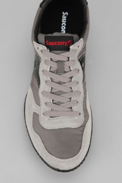 urban outfitters saucony