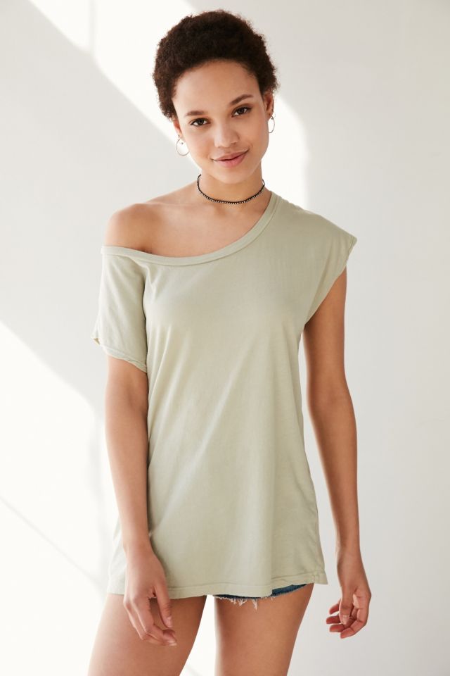 Truly Madly Deeply Off The Shoulder Short Sleeve Tee Urban Outfitters 0590