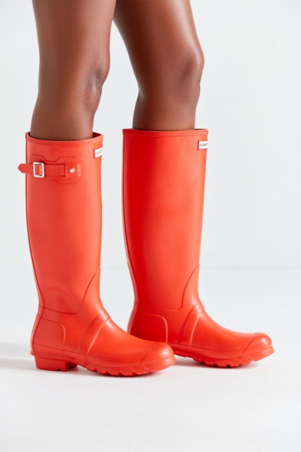 hunter rain boots beige