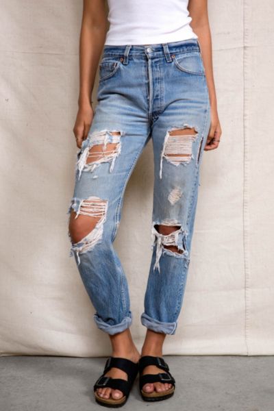 destroyed levi jeans womens