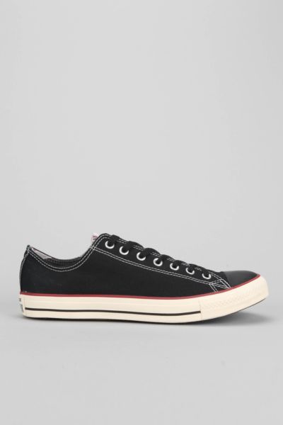 chuck taylor all star stripes low top